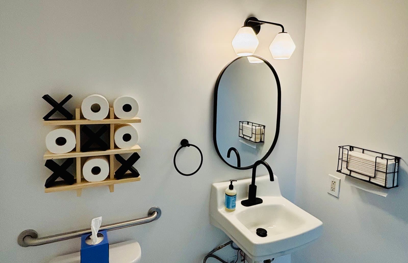 District Physical Therapy clinic — Shoulder pain treatment in Washington DC and Bethesda